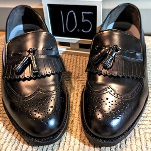 Dexter 10.5 NWOT black‎ leather padded insole comfy tassel loafers